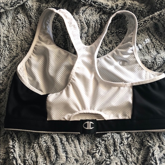 Champion reversible sports bra🖤 - Picture 3 of 6